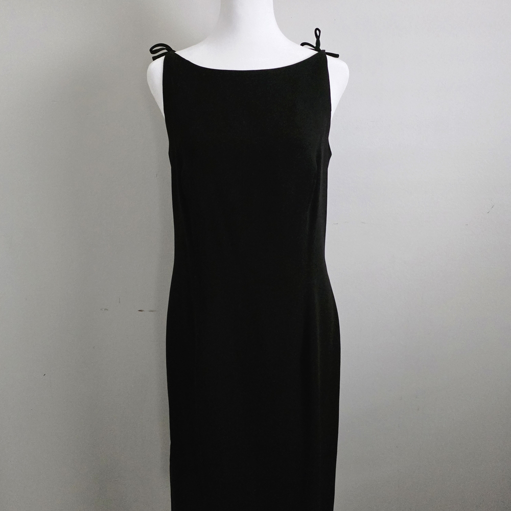Elegant Black Sleeveless Dress
